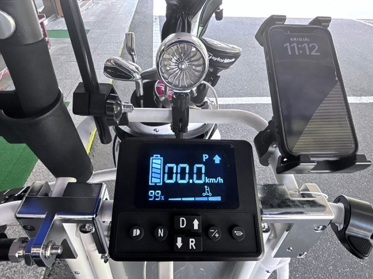 標準装備された小型扇風機